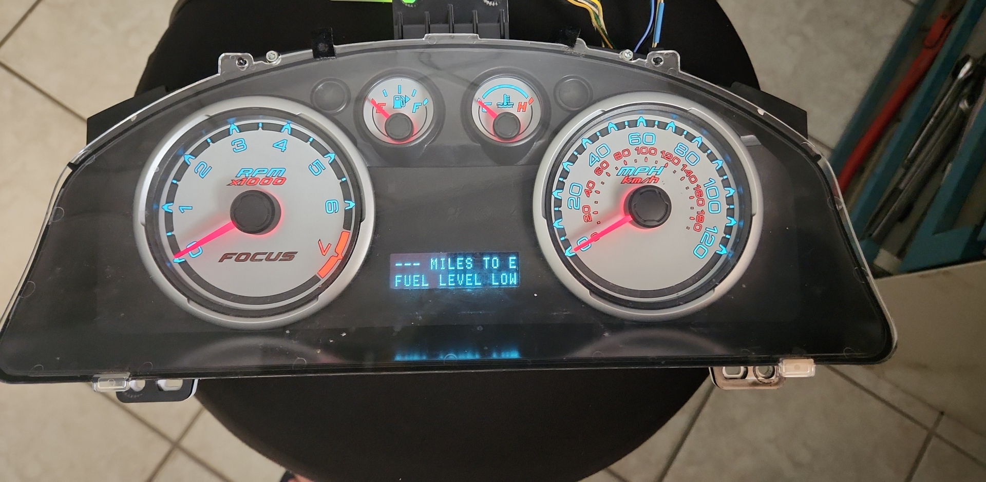 2008 Ford Escape instrument cluster with LEDs out in backlighting
